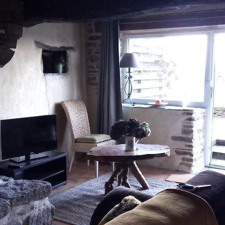 Petite Maison Dans Les Monts D'Arree Ty Coz Commana Екстериор снимка