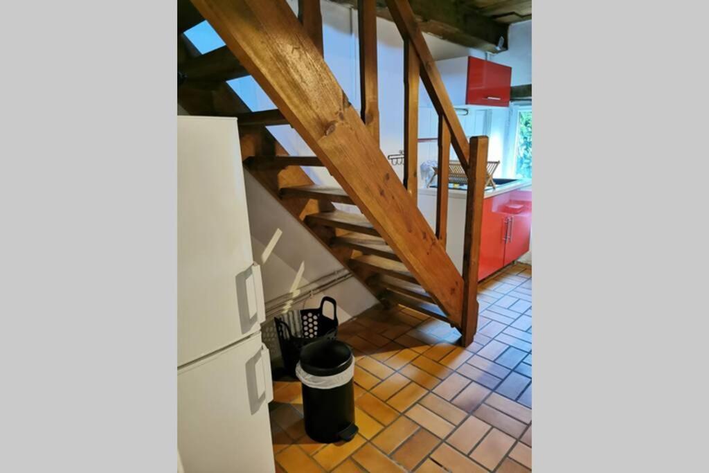 Petite Maison Dans Les Monts D'Arree Ty Coz Commana Екстериор снимка